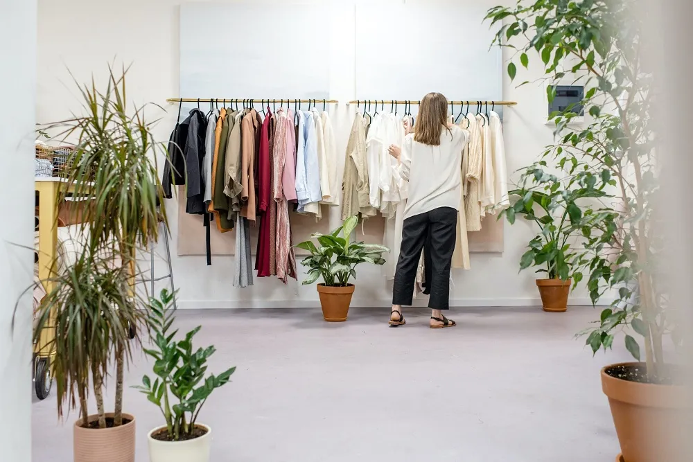 Como controlar os gastos da sua loja de roupas