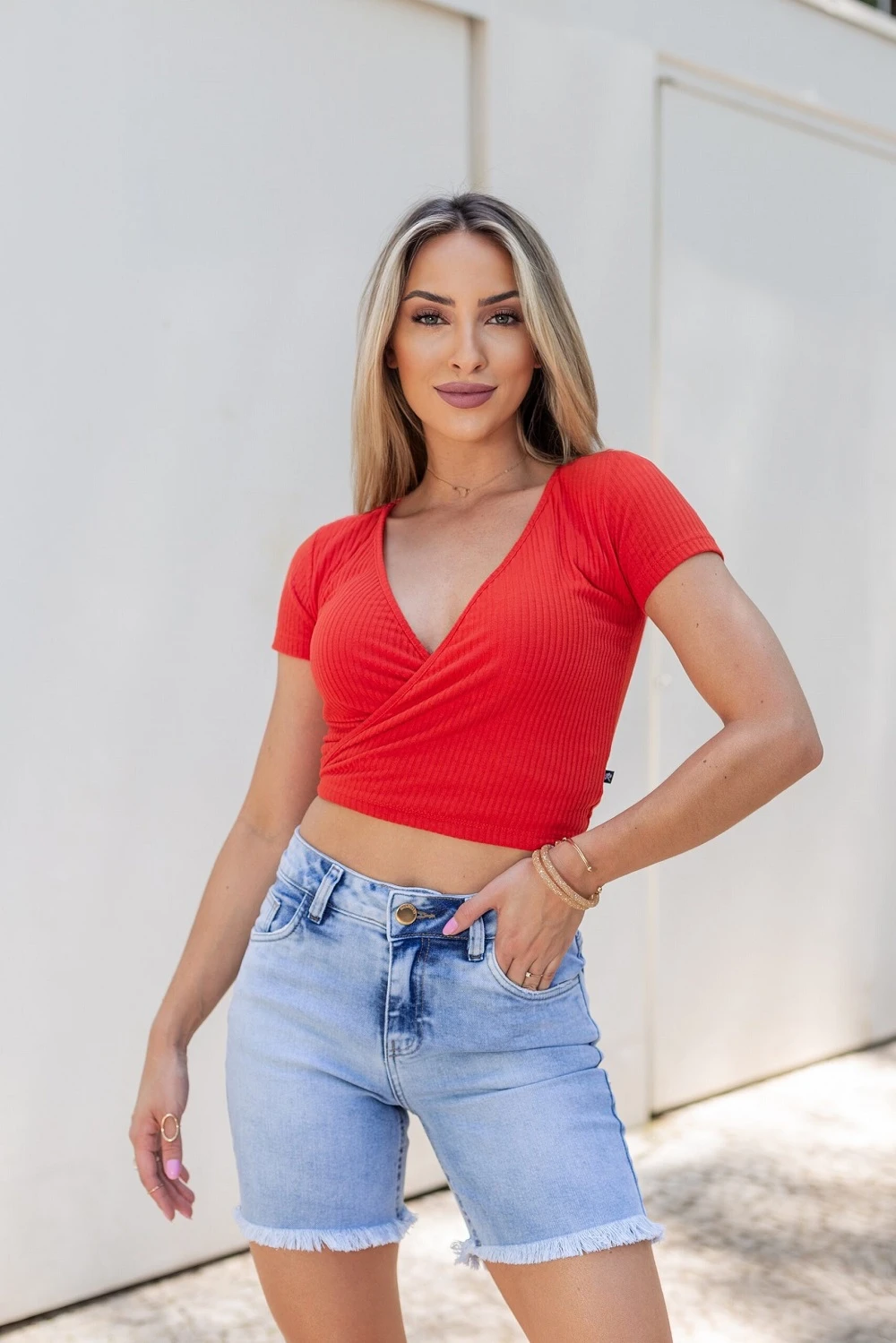 Bermudinha jeans com cropped