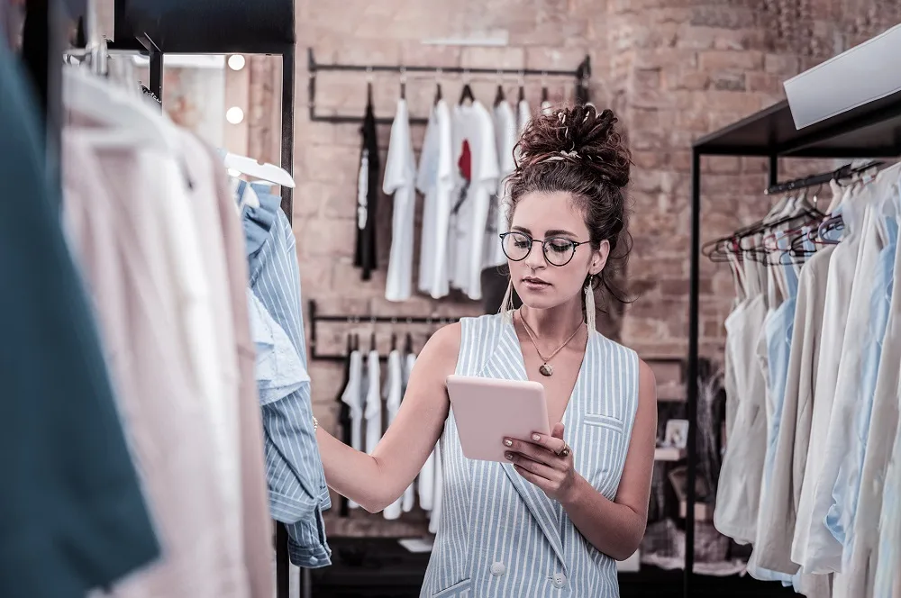6 dicas de gestão para lojas de roupas no shopping