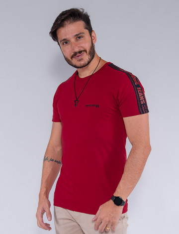 Camiseta Atacado Masculina Revanche Beaumont Vermelho Frente
