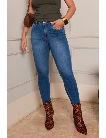 calca-jeans-skinny-com-bolso-traseiro-embutido-atacado-feminina-revanche-bhangtar