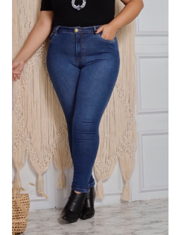 Calça jeans cigarrete com zíper na barra curvy atacado feminina Revanche Rifaina Azul