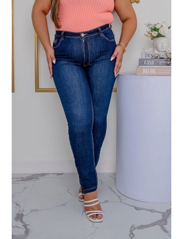 Calça jeans cigarrete com zíper na barra curvy atacado feminino Revanche Zuri Azul