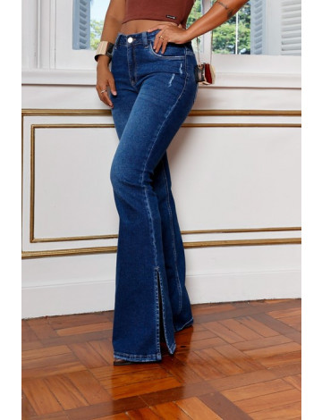 Calça flare aberta hotsell na lateral