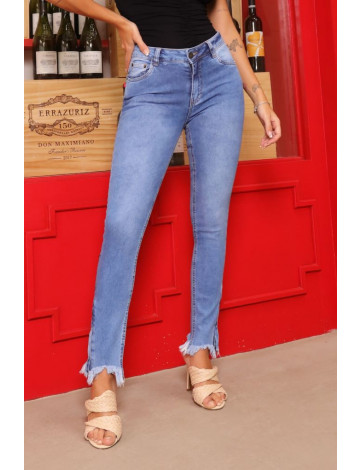 Calça Jeans Skinny Com Barra Desfiada e Zíper Atacado Feminina Revanche Calumbi Azul