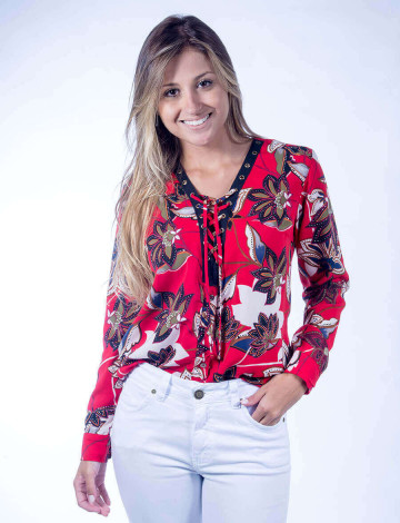 Camisa Atacado M/L Estampada com Ilhós Feminina Revanche Lobamba Vermelho Frente