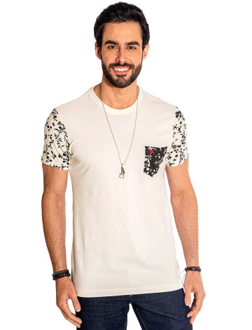 Camiseta Atacado Bolso Estampado Masculina Revanche Riga Off-White Frente