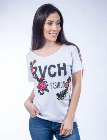 Camiseta Atacado Bordado de Flor Feminina Revanche Urbanitas Branca Frente