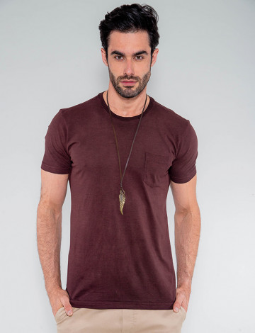 Camiseta Atacado c/ Bolso Masculina Revanche Lituânia Marrom Frente