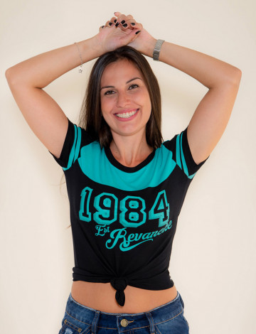 Camiseta Atacado c/ Recorte Feminino Revanche Old 1984 Preta Frente