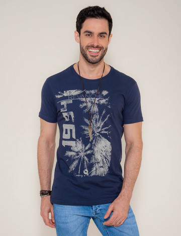 Camiseta Atacado Masculina Revanche Coqueiro 1984 Azul Marinho Frente