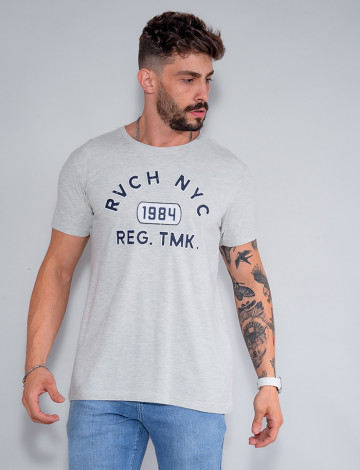 Camiseta Básica Com Bordado Masculina Revanche Cícero Mescla Claro