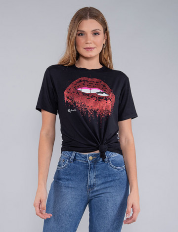  Camiseta Atacado Feminina Revanche Manuela Preto Frente