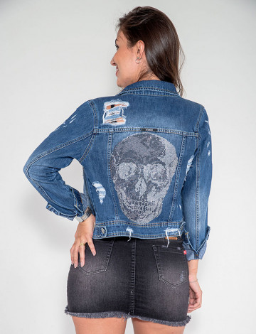 jaqueta jeans com detalhes nas costas