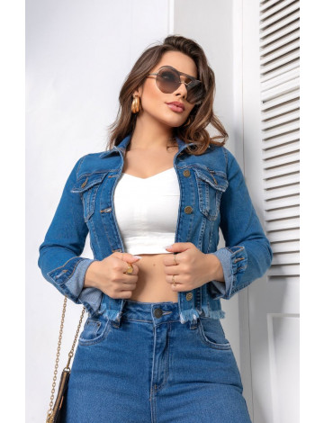 Jaqueta Jeans Cropped Com Lycra e Barra Desfiada Atacado Feminina Revanche Kuwait Azul