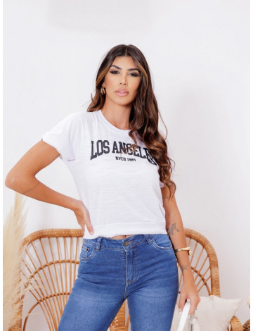 T-Shirt Cropped Com Punho Atacado Feminina Revanche Beruri Branco