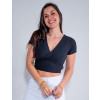 Blusa Atacado Cropped Feminina Revanche Mariah Preto Detalhe Frente