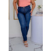 Calça jeans cigarrete com zíper na barra curvy atacado feminino Revanche Zuri Azul