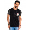 Camiseta Atacado Bolso Estampado Masculina Revanche Riga Preta Frente