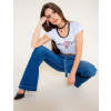 Camiseta Atacado Estampa Feminina Revanche Love is Free Branco look